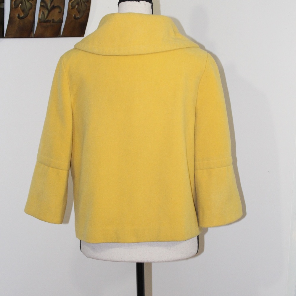 23rdst,  yellow collar jacket with 3/4 sleeves - Picture 3 of 10